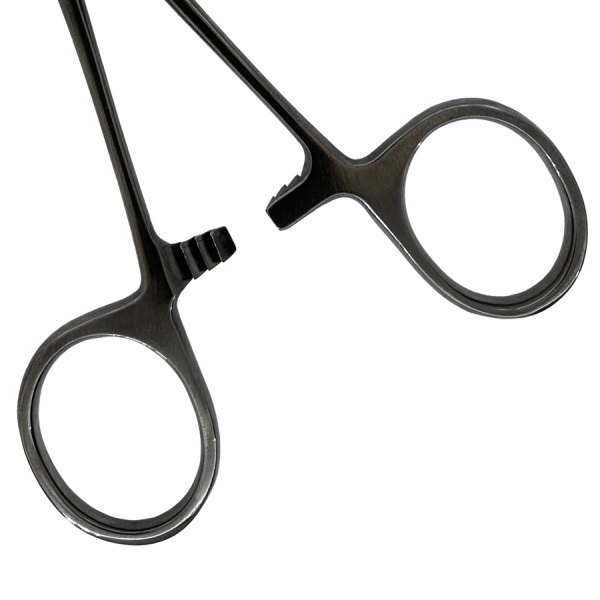 細かい作業に最適なフォーセップ